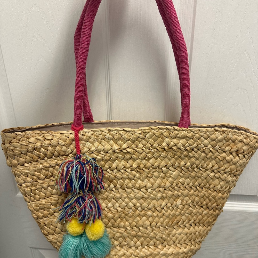 Straw tote bag